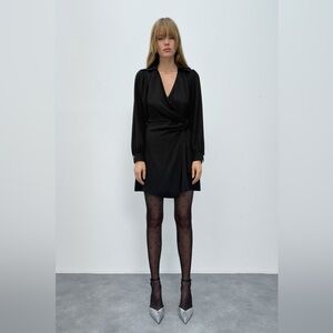 NWT Zara tie front long sleeve dress